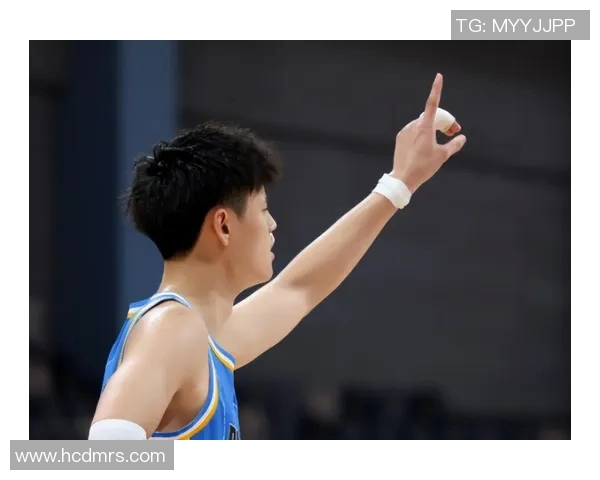 曾凡博：从青涩新星到篮球场上的闪耀之星的成长之路