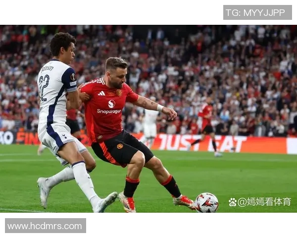 皇马与曼联巅峰对决比赛直播全程回顾与精彩瞬间解析