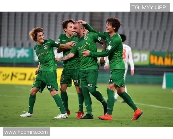 盐湖城与铁锤的对决谁能在赛场上笑到最后精彩赛事前瞻分析