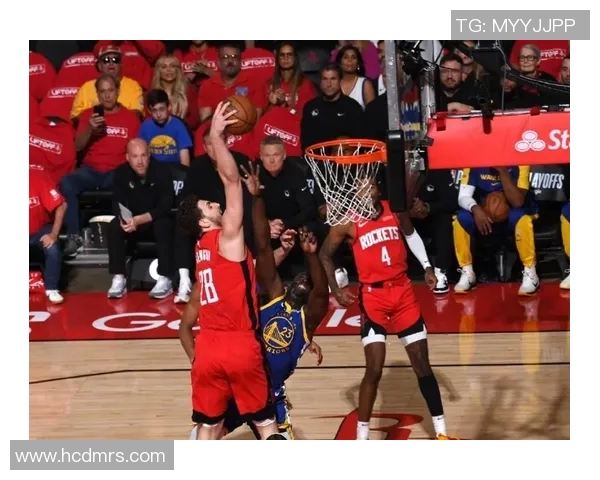 勇士与老鹰激战12月4日NBA赛场精彩对决引发球迷热情期待